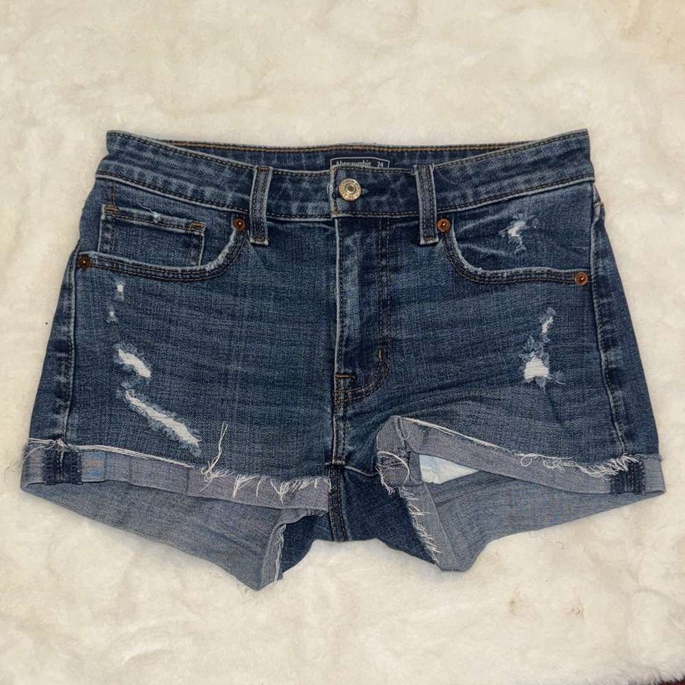 Abercrombie Distressed Roll-Cuff Women's Shorts Size 24 Mid/Low Rise